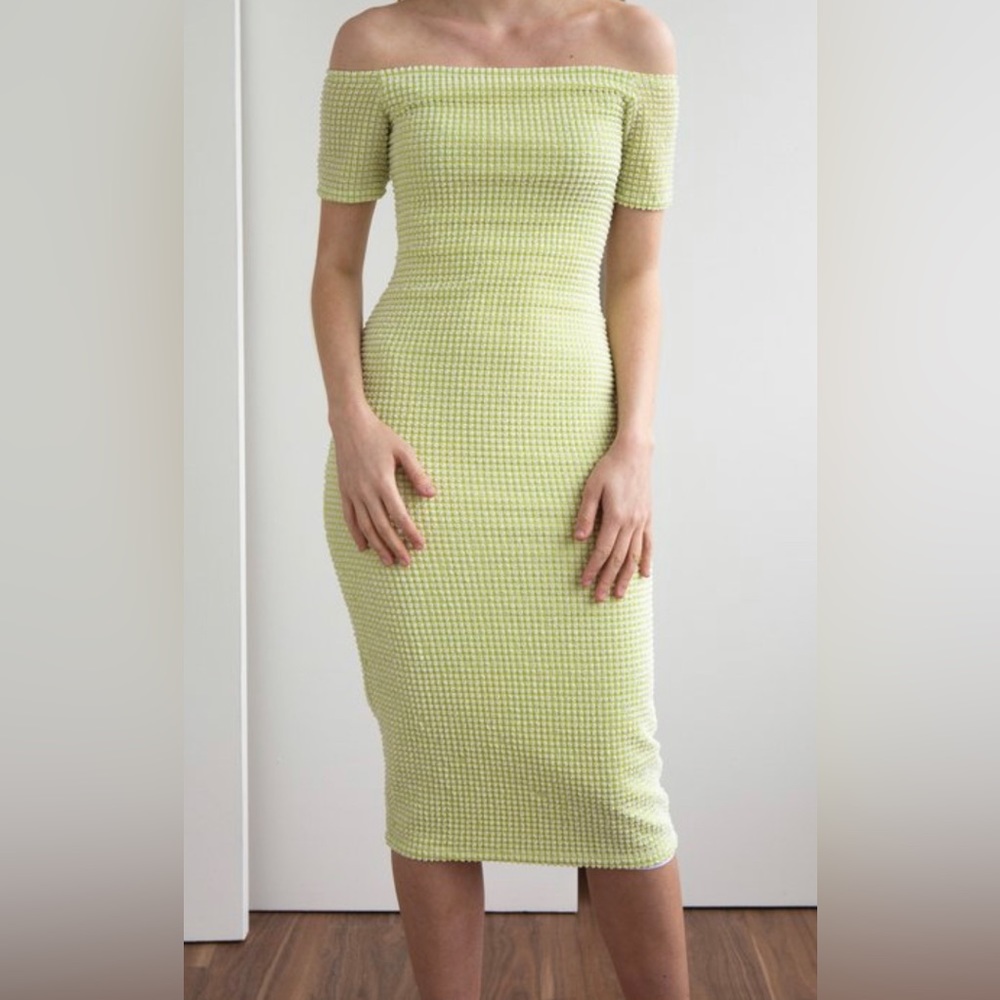 EUC RITA ROW Sara Off The Shoulder Green Embossed Dress Size Medium